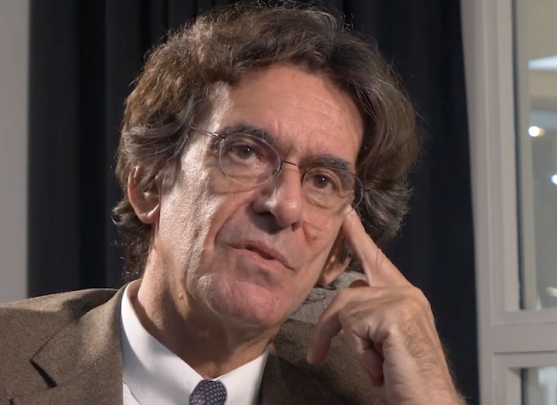 Luc Ferry conférencier / Établissement Public