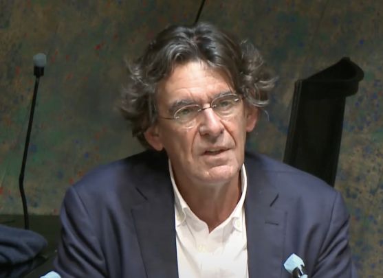 Luc Ferry conférencier / Labo professionnel