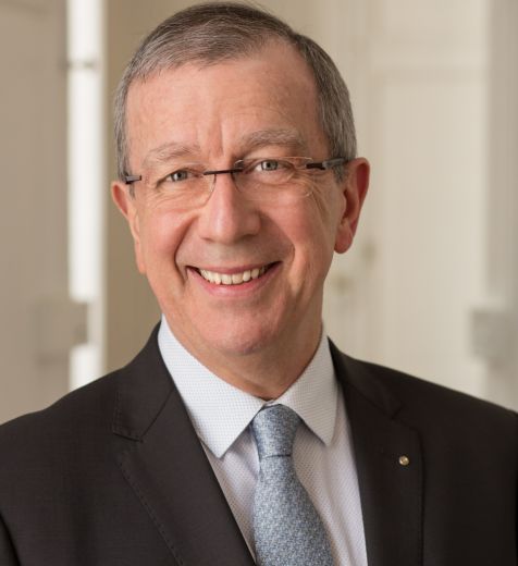 Claude Desbordes - Management