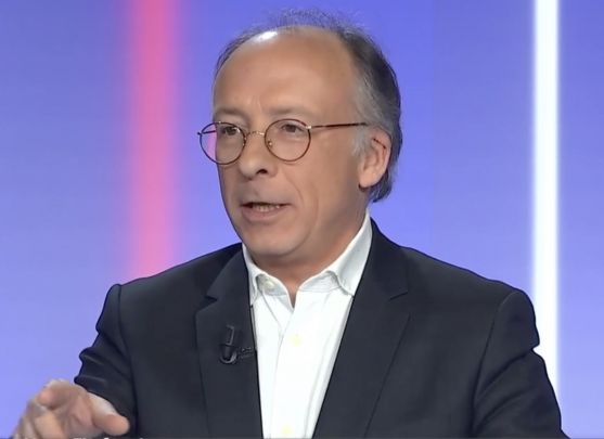 Yves Thréard en Webinar pour le compte d'Helloprêt