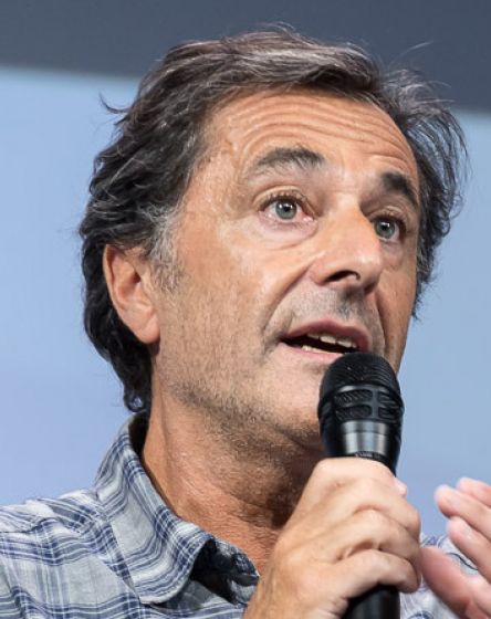 Nicolas Vanier conférencier / Collectivité locale