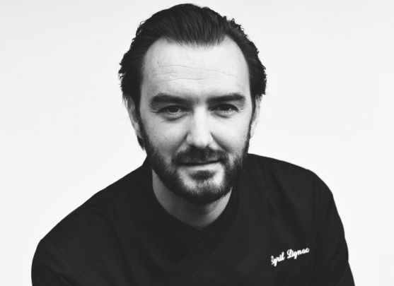 Cyril Lignac en intervention chez Mercedes