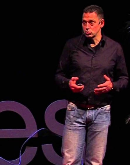 C Martin-Krumm conférencier réseau prof bâtiment