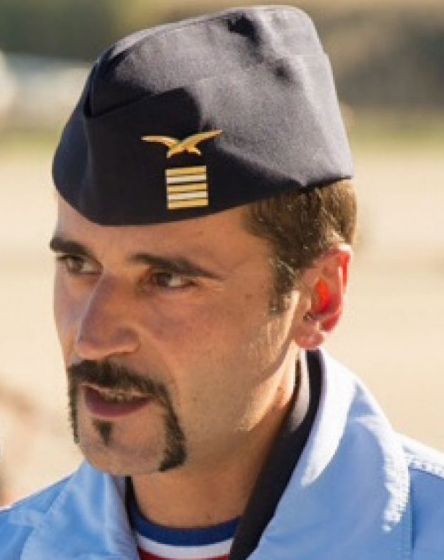 Raphaël Nal, commandant d'escadre, en conférence