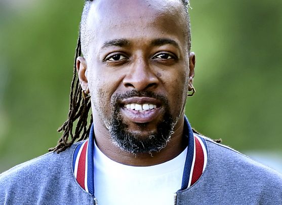 Sidney Govou en tournage / Pari sportif