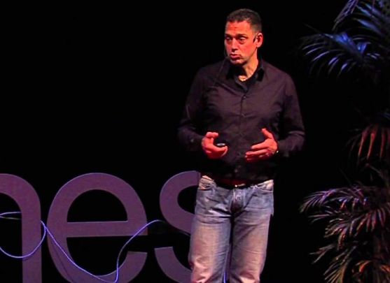 C Martin-Krumm conférencier réseau prof bâtiment