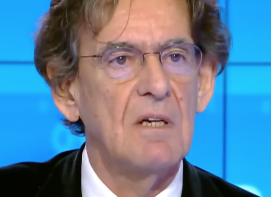 Triple conférence pour Luc Ferry