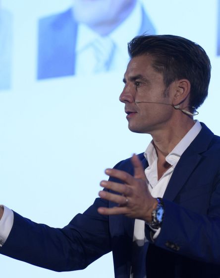 Bernard Thellier conférencier Crédit Agricole