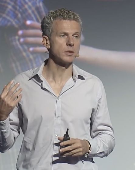 Gilles Babinet conférencier / labo pharmaceutique