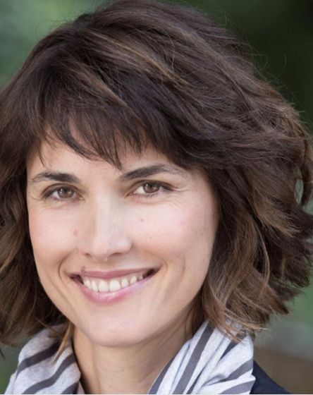 Eglantine Eméyé animatrice /acteur de l'immobilier