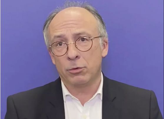 Yves Thréard conférencier / Coll locale