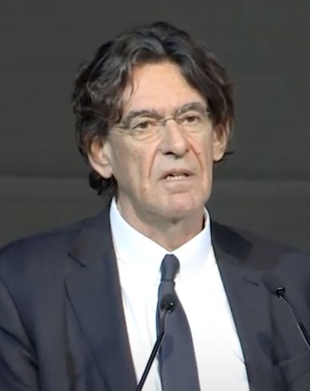 Luc Ferry conférencier / Union professionnelle