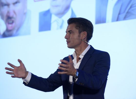 7 conférences de B Thellier / opérateur télécom