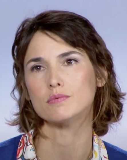 Eglantine Eméyé animatrice / client "techno"