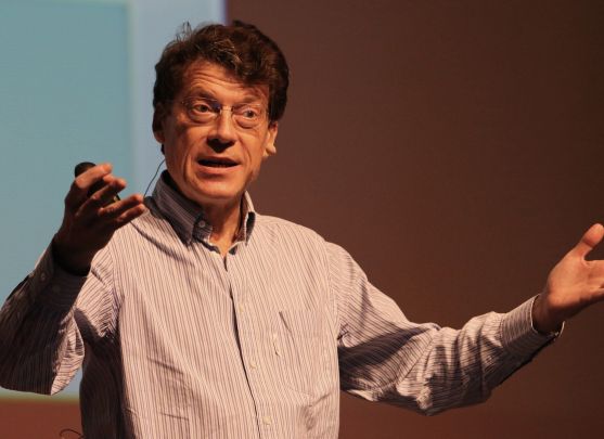 Laurent Alexandre conférencier / Village by CA