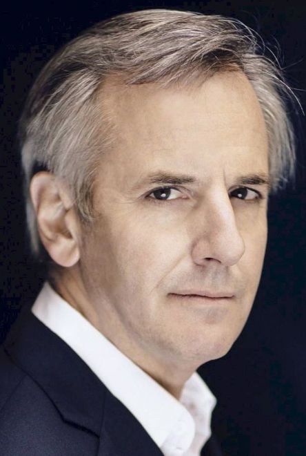 Bernard De la Villardière