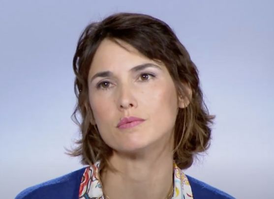 Eglantine Eméyé animatrice / client "techno"