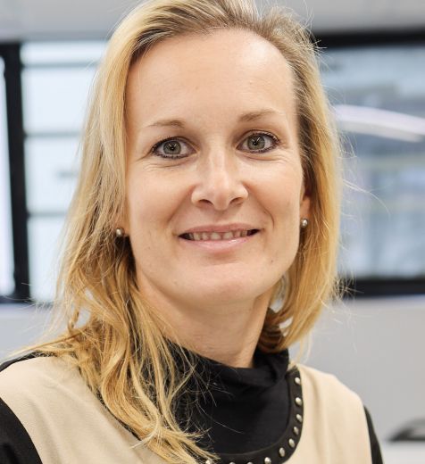 Elodie Gentina - Management