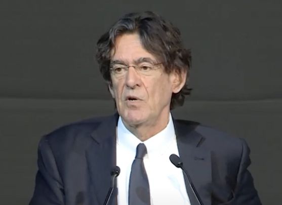 Conférence de Luc Ferry pour le compte d'une CCI