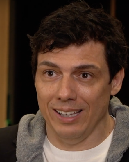 Taïg Khris en conférence pour une association